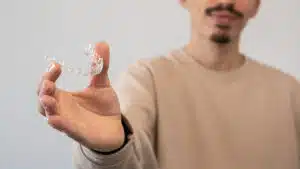 Can You Eat With Invisalign?